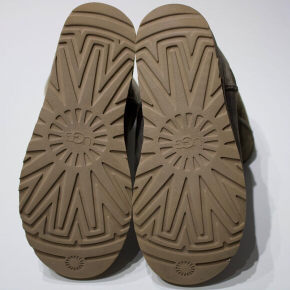 UGG Australia Classic Short II Shearling Winter Boot Bootie Brown Women's Size 8 - Picture 12 of 16